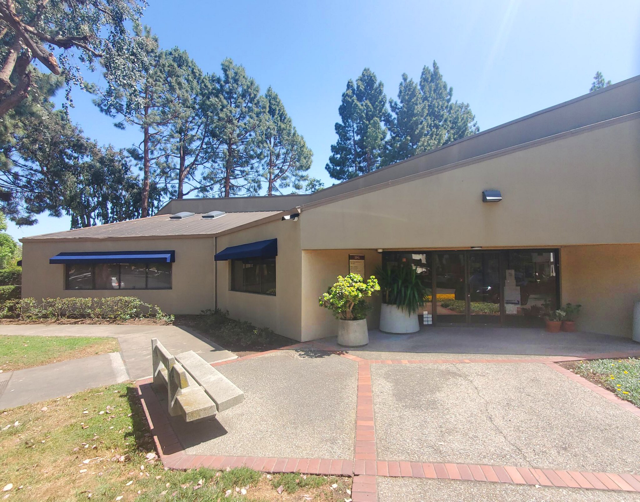 3845-3885 Beacon Ave, Fremont, CA à louer Photo principale– Image 1 sur 9