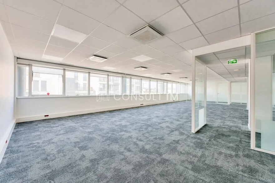 Bureau dans Issy-Les-Moulineaux à vendre - Photo de l’immeuble – Image 3 sur 8
