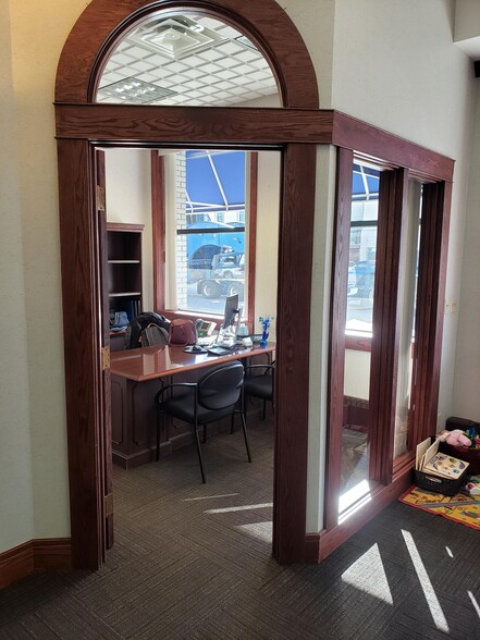 101 E Broadway, Little Falls, MN à louer - Photo intérieure – Image 3 sur 5