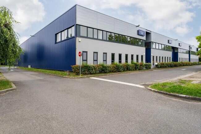 Plus de détails pour Industriel/Logistique à louer