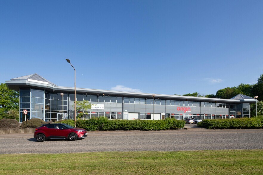 21 Cliftonhall Rd, Newbridge à louer - Photo de l’immeuble – Image 3 sur 22