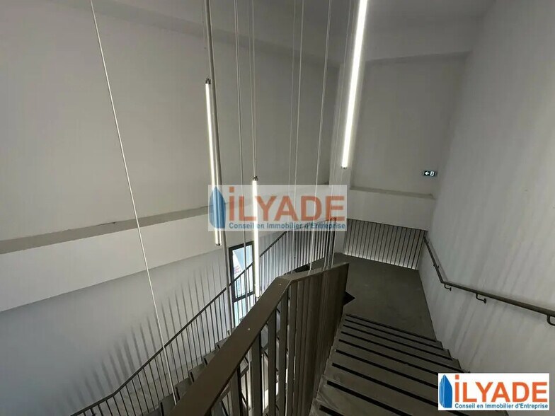 750 Avenue Emile Bodin, La Ciotat à louer - Photo de l’immeuble – Image 2 sur 11