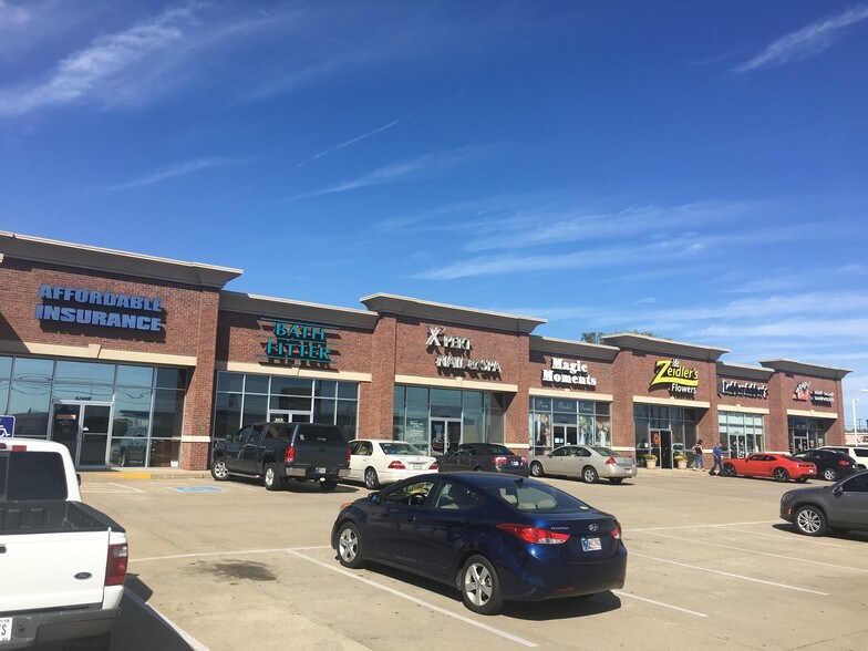 6240 E Virginia St, Evansville, IN à louer - Photo de l’immeuble – Image 2 sur 6