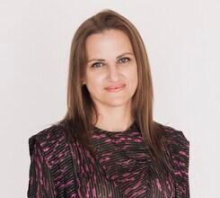 Maria White