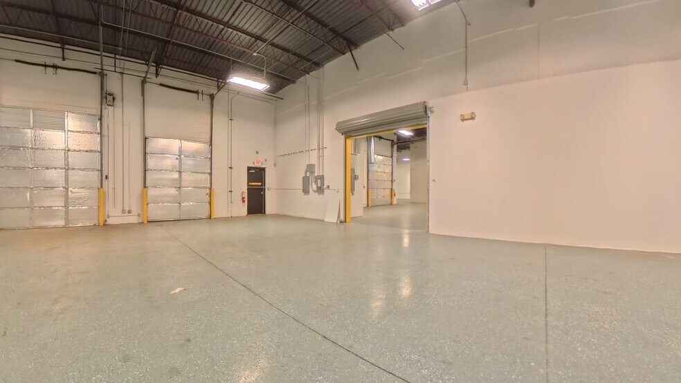 6230 Regency Pky, Norcross, GA à louer - Vidéo sur l’annonce professionnelle – Image 3 sur 21