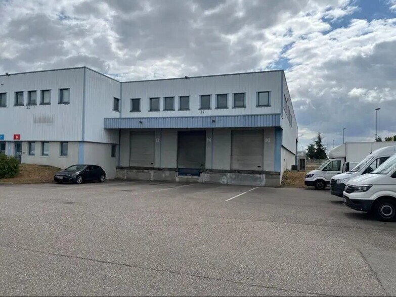 20 Rue Calmette, Genas à louer - Photo de l’immeuble – Image 3 sur 11