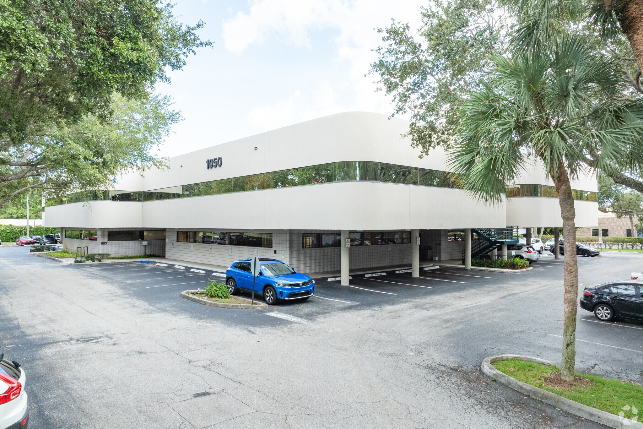 1050 NW 15th St, Boca Raton, FL à vendre Photo principale– Image 1 sur 8