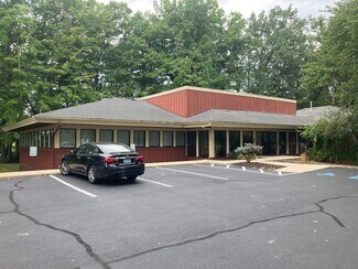 Plus de détails pour 500 Cascade West Pky SE, Grand Rapids, MI - Bureau à louer
