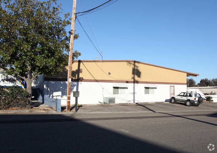 1916 Commercial St, Escondido, CA à louer - Photo de l’immeuble – Image 2 sur 3
