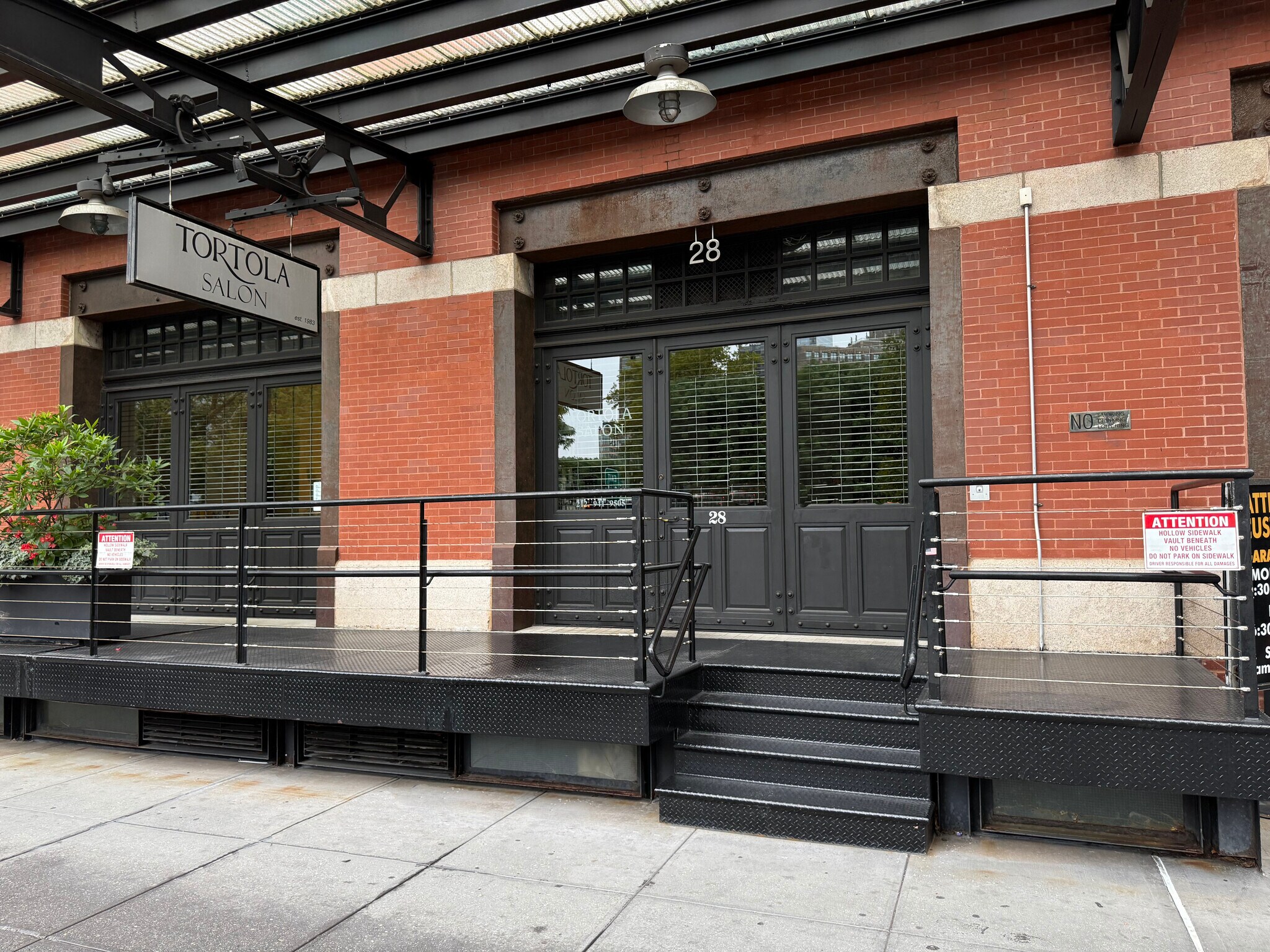 28 N Ericsson Pl, New York, NY à vendre Photo de l’immeuble– Image 1 sur 10