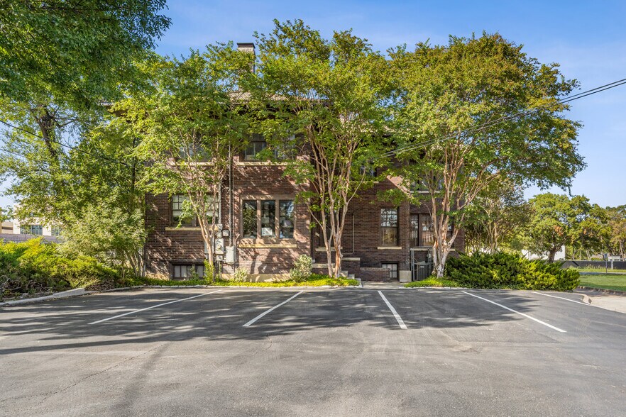 1119 Pennsylvania Ave, Fort Worth, TX à vendre - Photo de l’immeuble – Image 2 sur 27