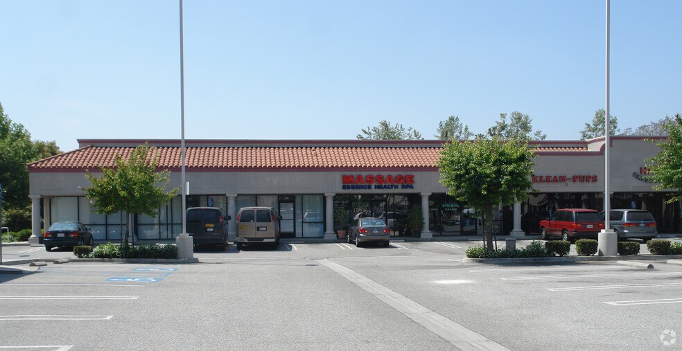 2982 E Colorado Blvd, Pasadena, CA à vendre - Photo de l’immeuble – Image 3 sur 5