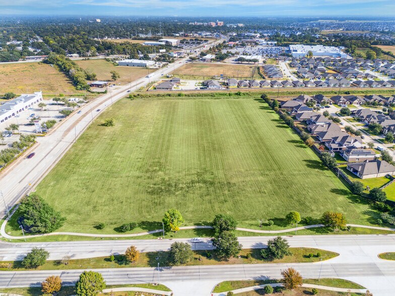 BF Terry Blvd & Town Center Blvd, Rosenberg, TX à vendre - Aérien – Image 2 sur 17