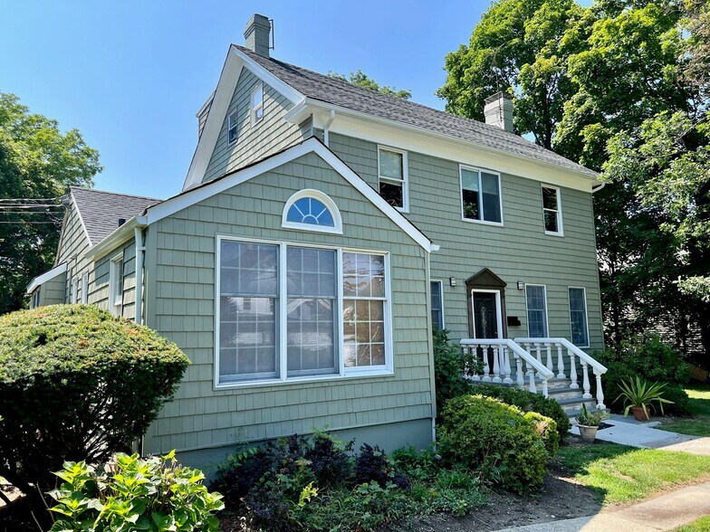 91 Green St, Huntington, NY à vendre - Photo de l’immeuble – Image 2 sur 52