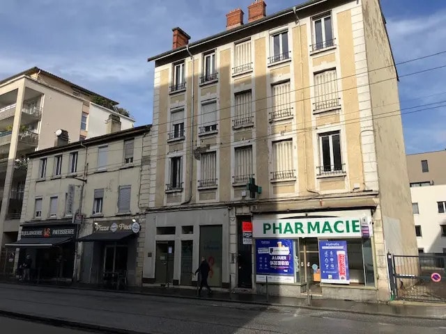 Plus de détails pour Local commercial à louer