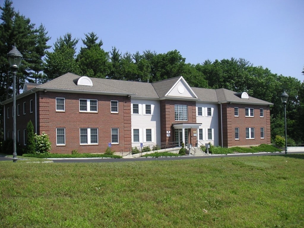 68 Tadmuck Rd, Westford, MA à louer Photo de l’immeuble– Image 1 sur 1