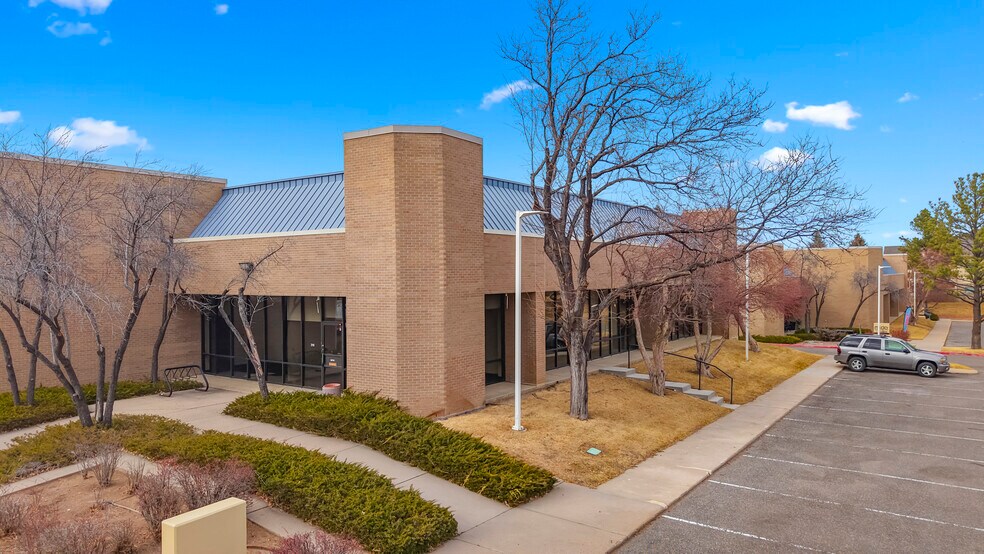 8925 E Nichols Ave, Englewood, CO à louer - Photo de l’immeuble – Image 3 sur 11