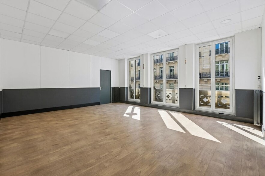 61 Rue Pierre Charron, Paris à louer - Photo intérieure – Image 3 sur 9
