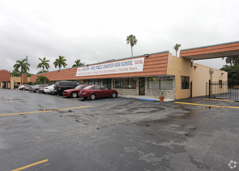 3400 NW 135th St, Opa Locka, FL à louer - Photo de l’immeuble – Image 3 sur 15