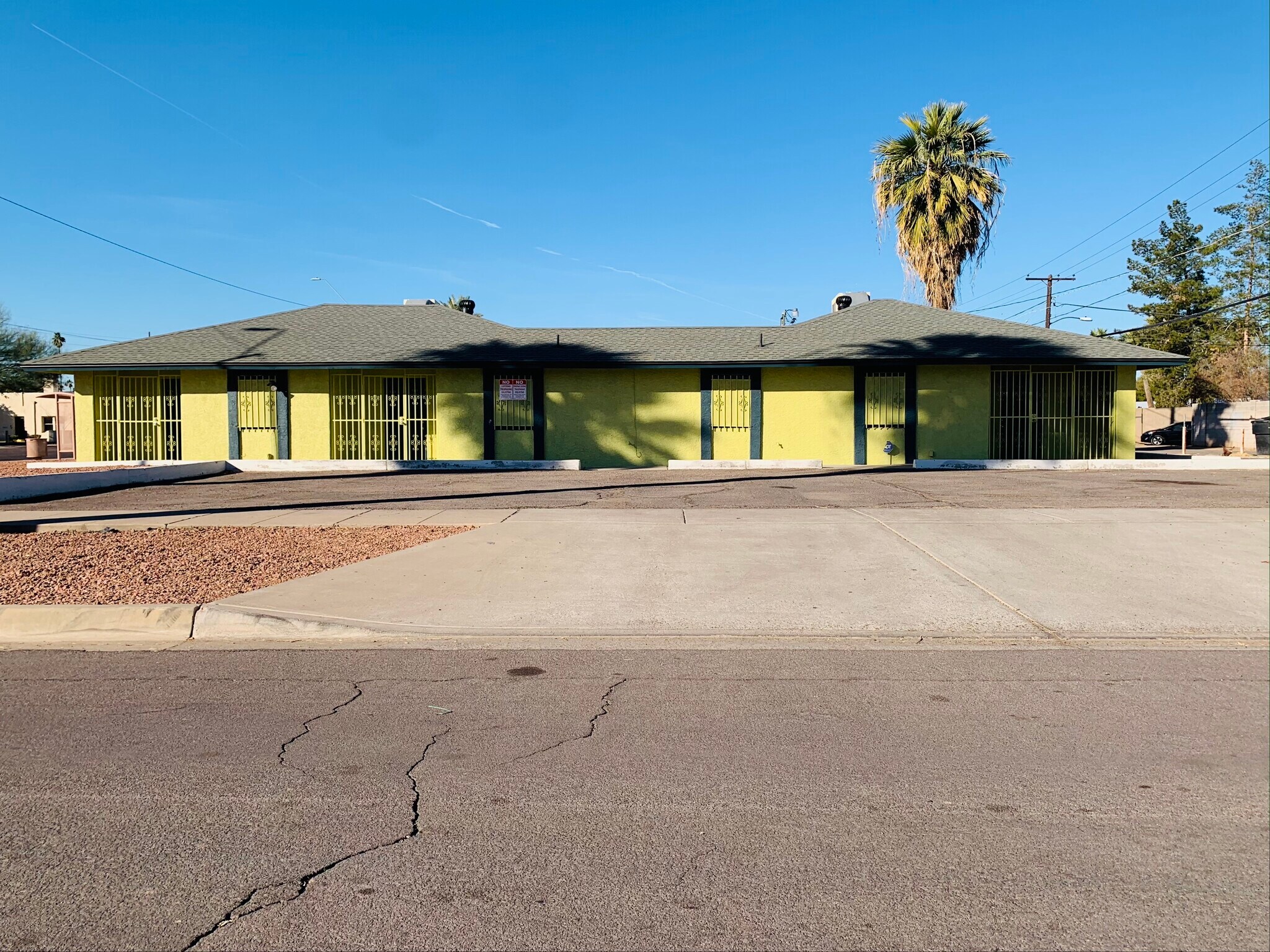 1102 W McDowell Rd, Phoenix, AZ à louer Photo de l’immeuble– Image 1 sur 10