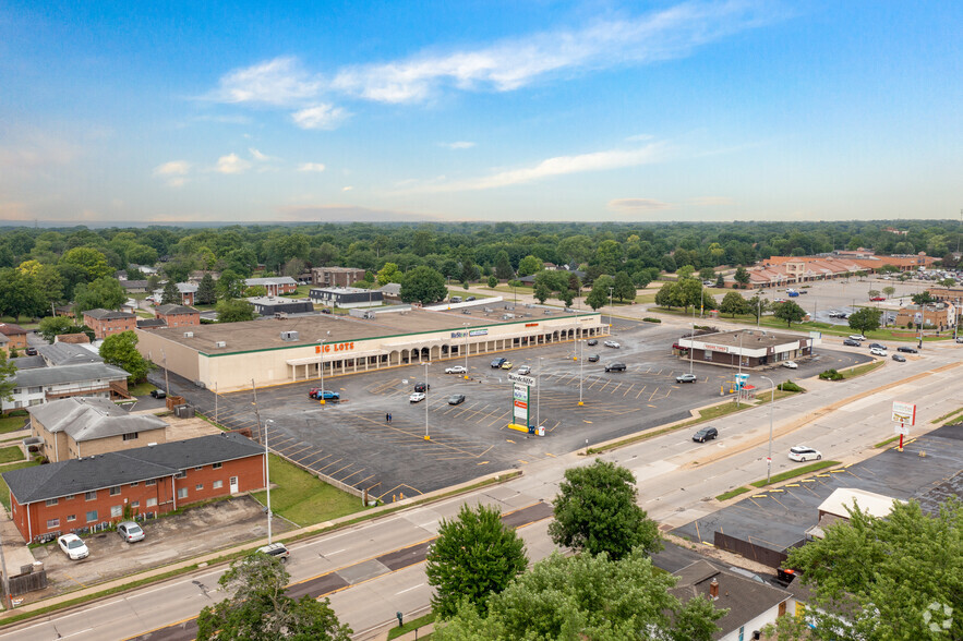 3013-3033 N Sterling Ave, Peoria, IL à louer - Aérien – Image 2 sur 5