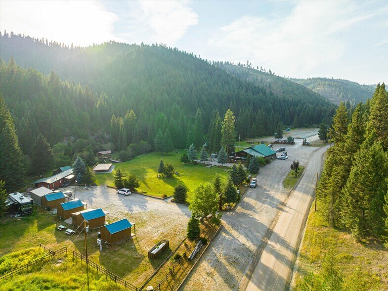 7000 Graves Creek Rd, Lolo, MT à vendre - Photo de l’immeuble – Image 2 sur 126