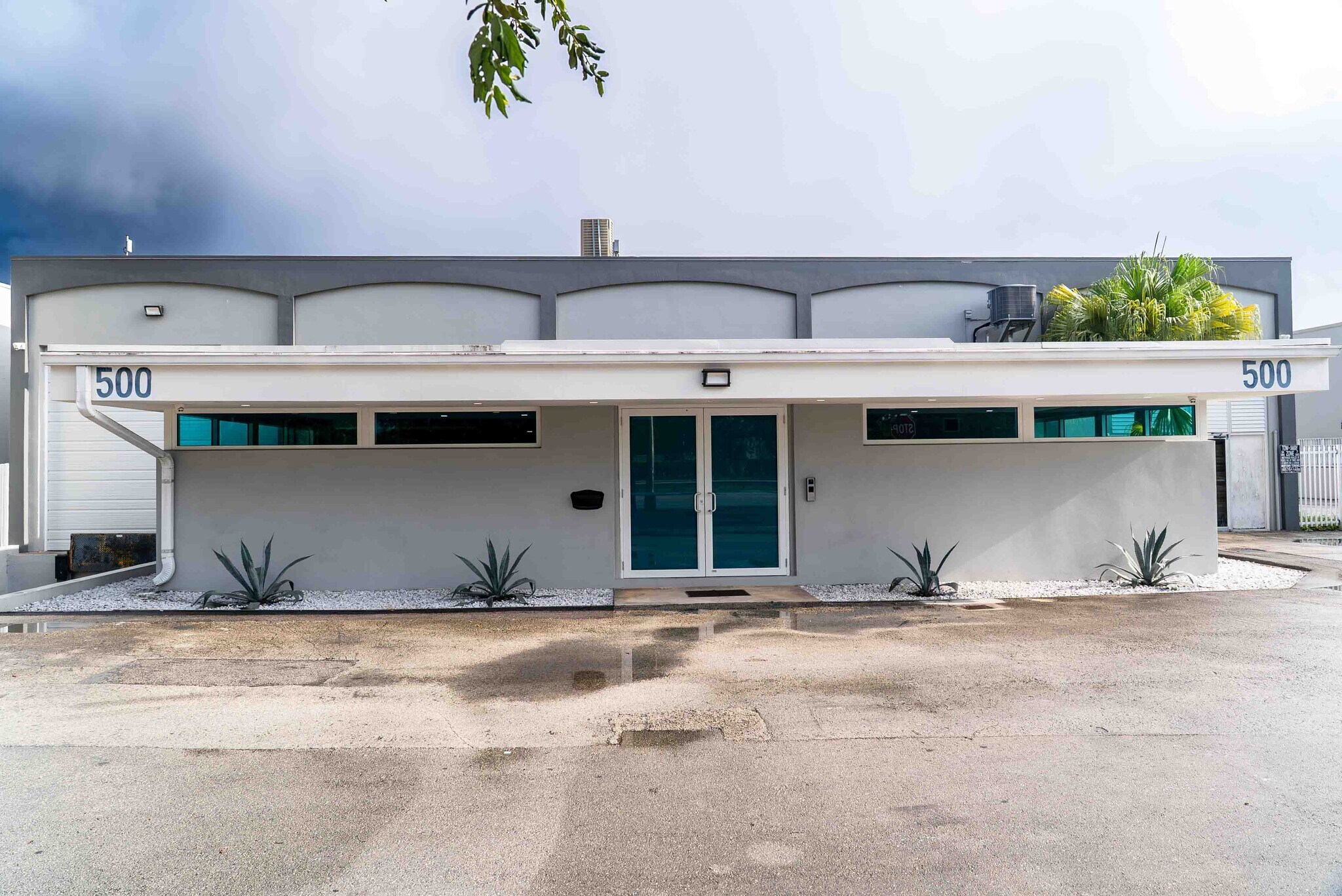 500 W 84th St, Hialeah, FL à vendre Photo de l’immeuble– Image 1 sur 27
