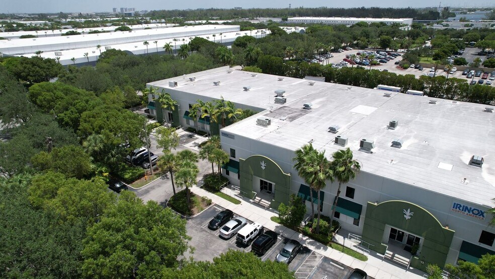9990 NW 14th St, Miami, FL à vendre - Photo de l’immeuble – Image 3 sur 22