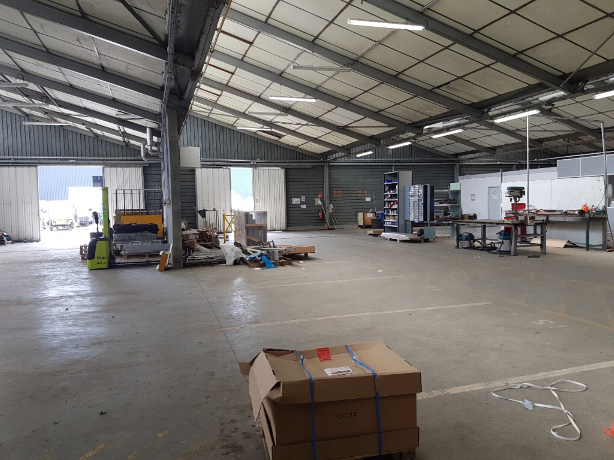 Local d’activités dans Pessac à louer Photo de l’immeuble– Image 1 sur 6