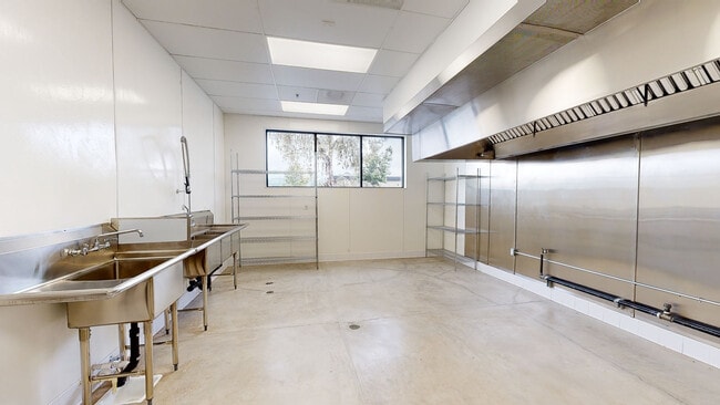 Plus de détails pour 6222 San Fernando Rd, Glendale, CA - Local commercial à louer