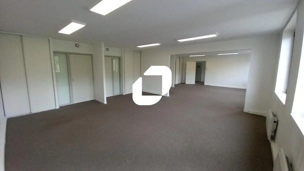 Bureau dans VILLENEUVE-D'ASCQ à louer - Photo intérieure – Image 3 sur 11