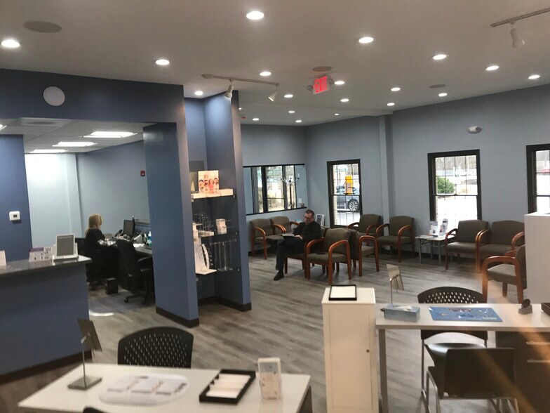 1811 Springfield Ave, New Providence, NJ à louer - Photo intérieure – Image 2 sur 7