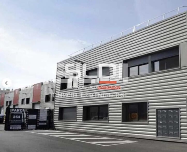 254 Rue Francis De Pressensé, Villeurbanne à louer - Photo de l’immeuble – Image 1 sur 8