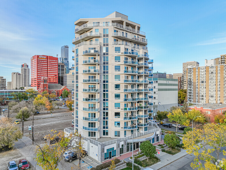 10504 99th Ave NW, Edmonton, AB à vendre - Photo de l’immeuble – Image 2 sur 8