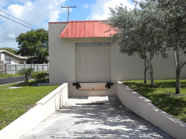 4101 N Federal Hwy, Pompano Beach, FL à louer - Photo de l’immeuble – Image 3 sur 7