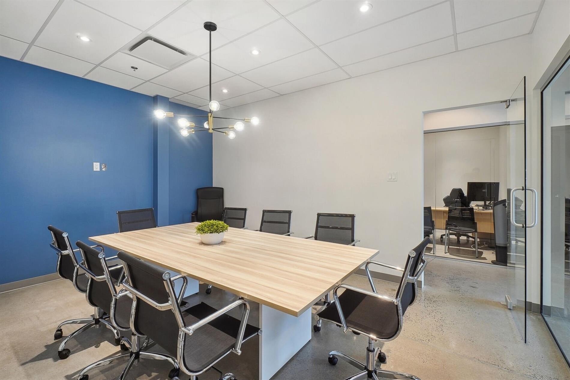 1015-1037 Rue Des Forges, Terrebonne, QC à louer Photo intérieure– Image 1 sur 5