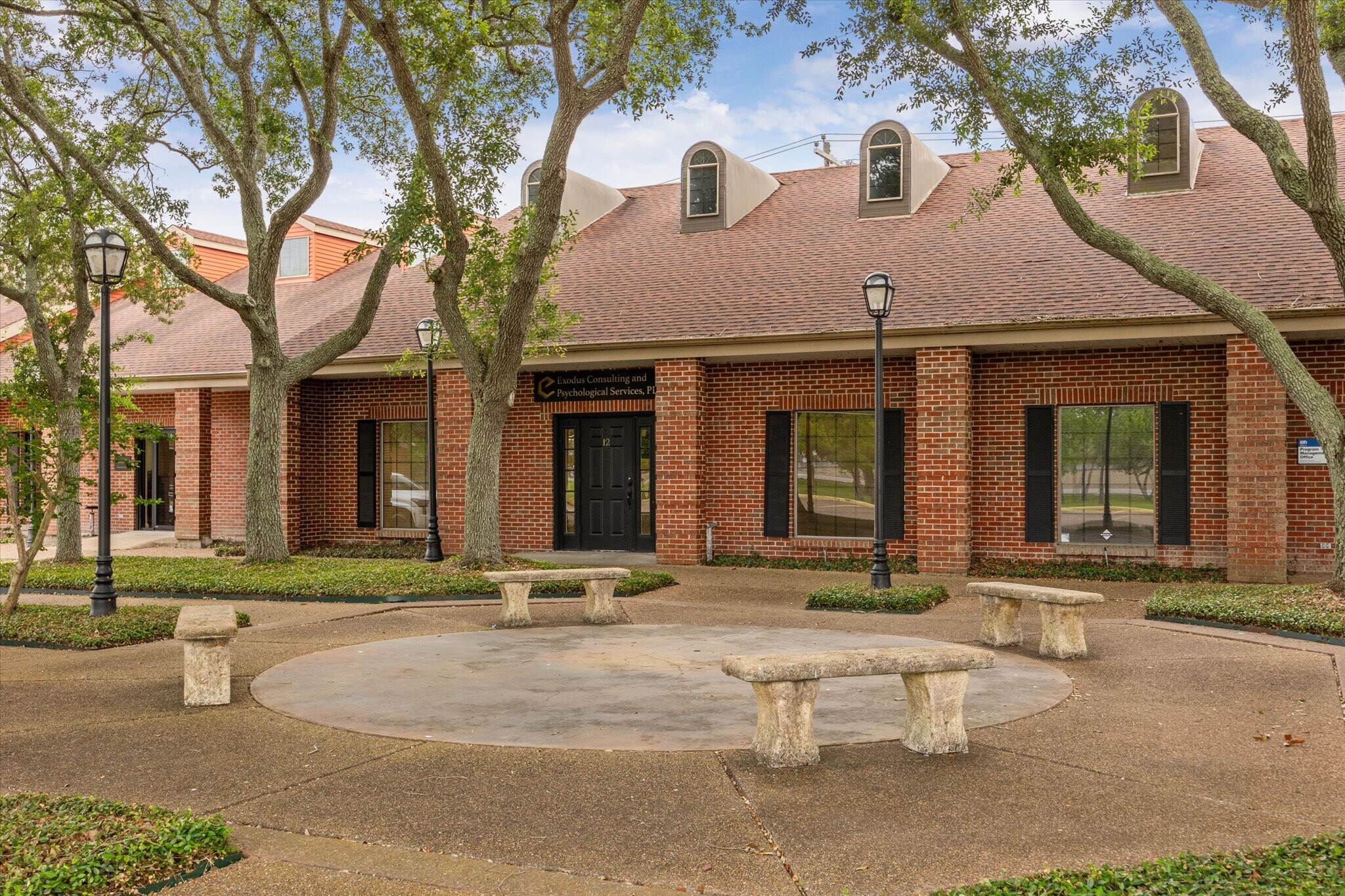 1501 N Amburn Rd, Texas City, TX à louer Photo de l’immeuble– Image 1 sur 22