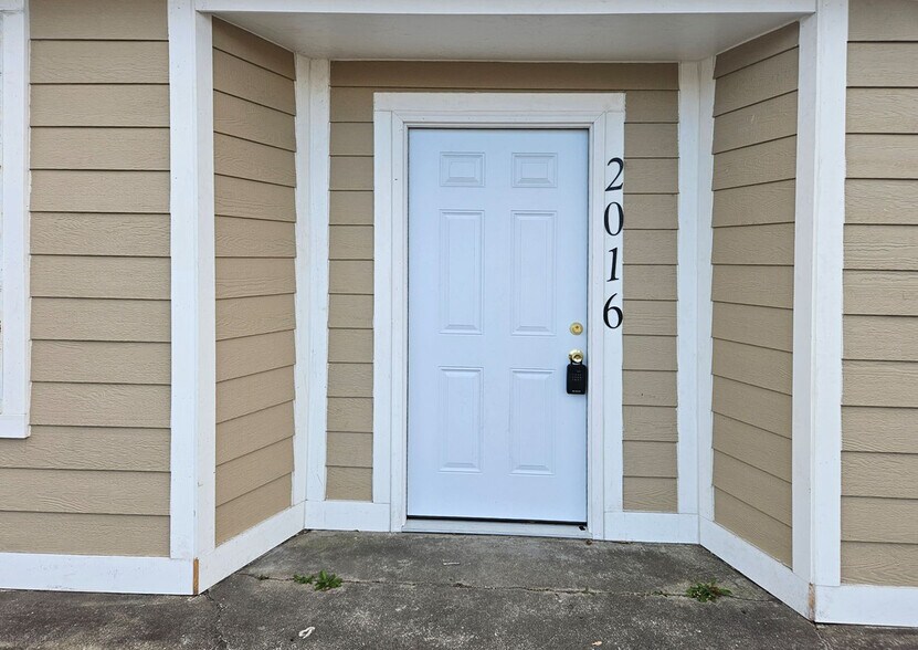 2016 E Washington St, Petersburg, VA à vendre - Photo de l’immeuble – Image 2 sur 2