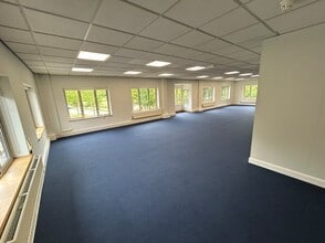 11 Cardale Ct, Harrogate à louer Photo intérieure– Image 2 sur 8