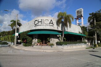 Plus de détails pour 5556 NE 4th Ct, Miami, FL - Local commercial à louer
