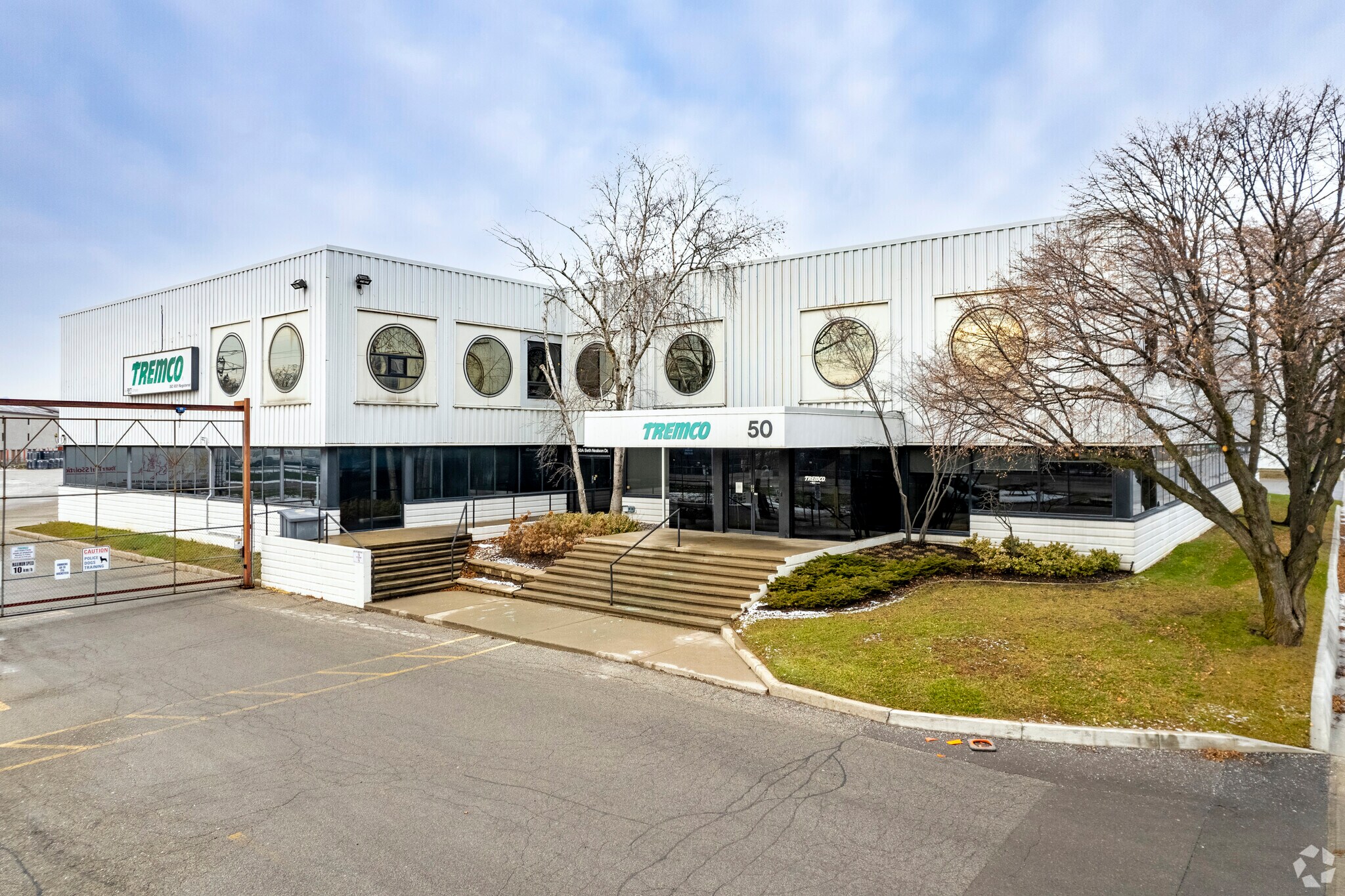 50 Beth Nealson Dr, Toronto, ON à louer Photo principale– Image 1 sur 5