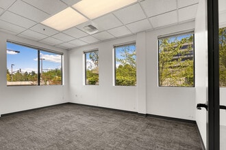 8015 SE 28th St, Mercer Island, WA à louer Photo intérieure– Image 2 sur 4