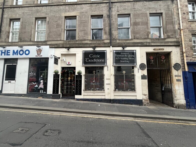 131-135 Canongate, Edinburgh à louer - Photo de l’immeuble – Image 3 sur 3