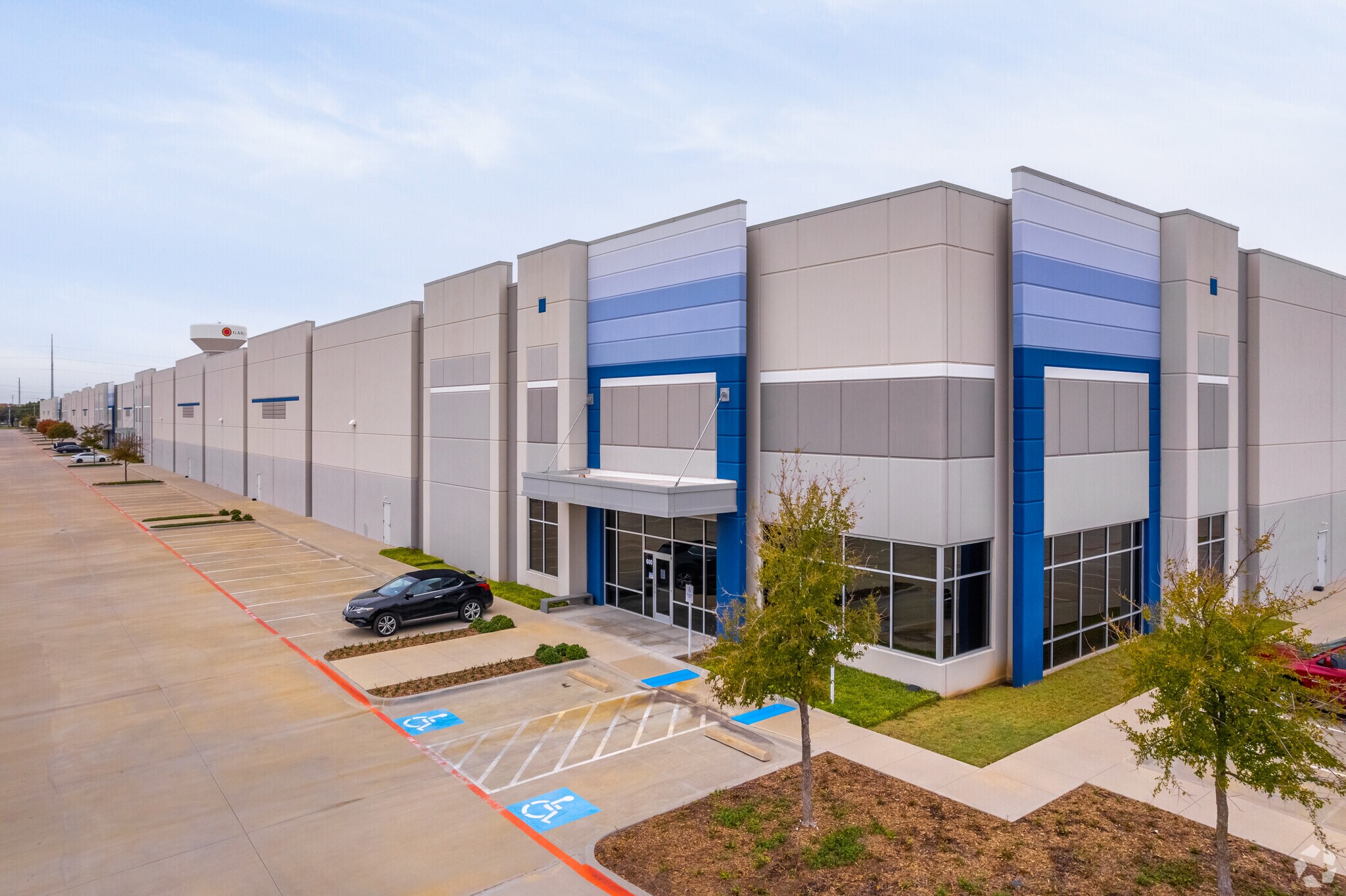 3800 Leon Rd, Garland, TX à louer Photo principale– Image 1 sur 5