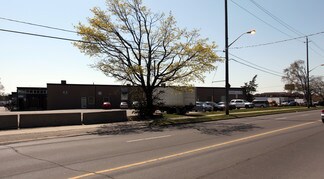 Plus de détails pour 581-597 Trethewey Dr, Toronto, ON - Industriel/Logistique à louer