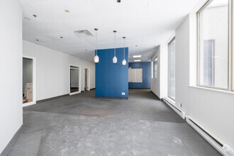 9415-9495 Aut Transcanadienne, Montréal, QC à louer Hall d’entrée– Image 2 sur 17