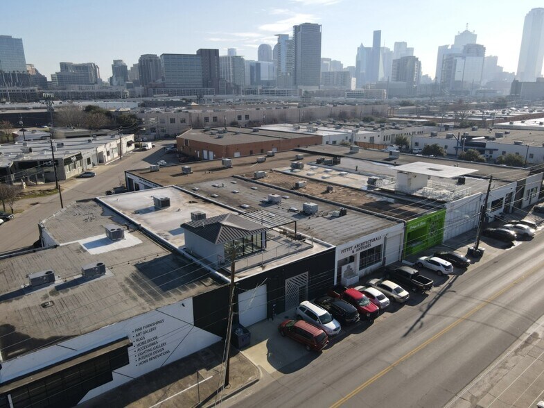 1310 Dragon St, Dallas, TX à vendre - Photo de l’immeuble – Image 2 sur 15