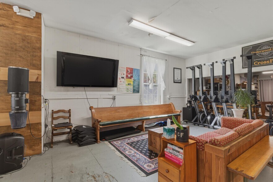 143 Broadway, Fort Edward, NY à vendre - Photo de l’immeuble – Image 3 sur 46