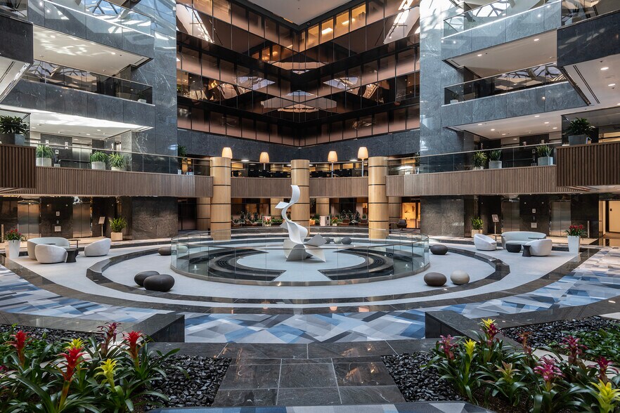 11811 N Tatum Blvd, Phoenix, AZ à louer - Photo de l’immeuble – Image 2 sur 12