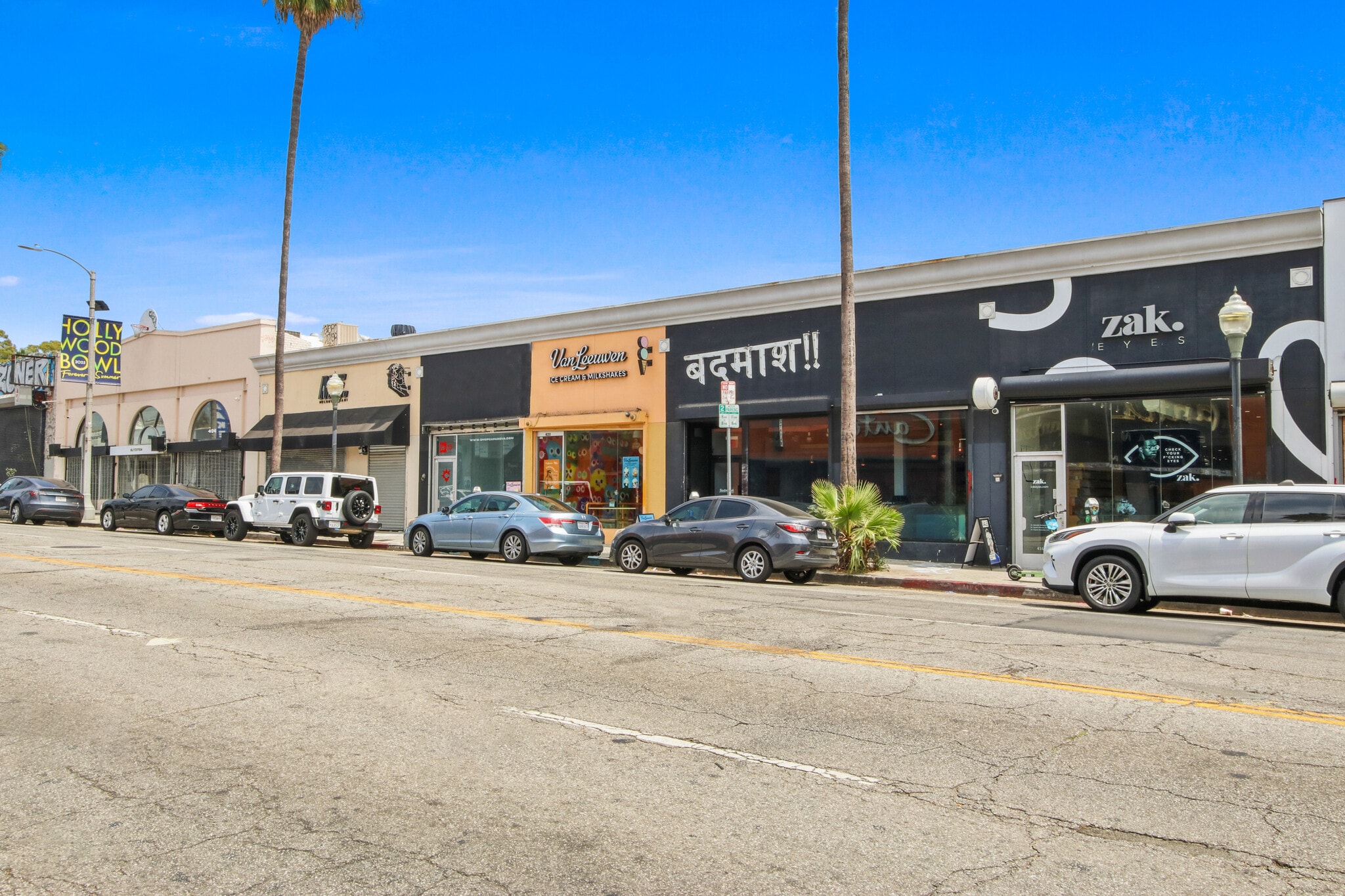 416-424 N Fairfax Ave, Los Angeles, CA à louer Photo principale– Image 1 sur 10
